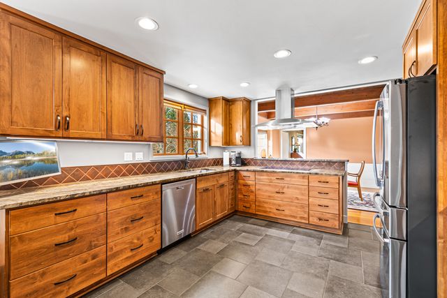 218 Saginaw Drive, Medford, OR 97504