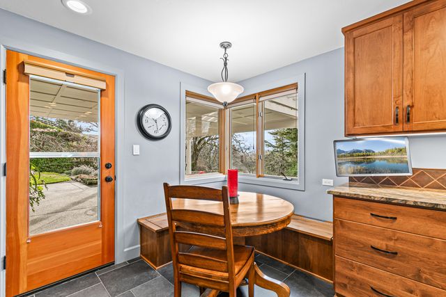 218 Saginaw Drive, Medford, OR 97504