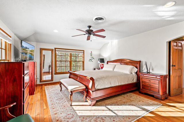 218 Saginaw Drive, Medford, OR 97504