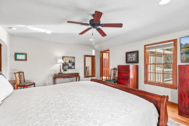 218 Saginaw Drive, Medford, OR 97504