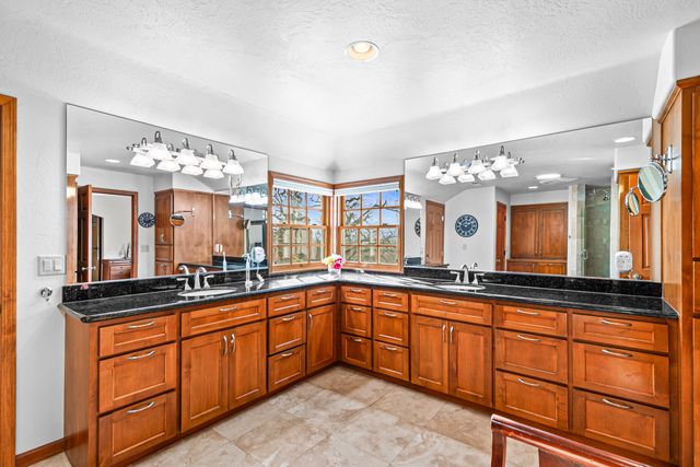 218 Saginaw Drive, Medford, OR 97504