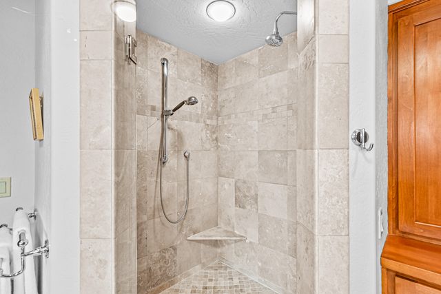 218 Saginaw Drive, Medford, OR 97504