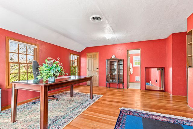 218 Saginaw Drive, Medford, OR 97504