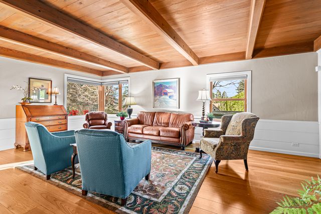 218 Saginaw Drive, Medford, OR 97504