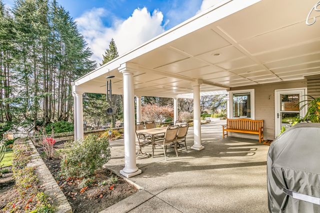 218 Saginaw Drive, Medford, OR 97504