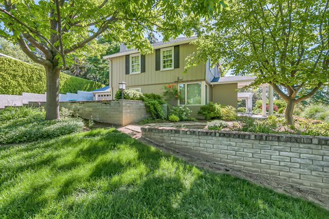 218 Saginaw Drive, Medford, OR 97504