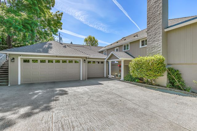 218 Saginaw Drive, Medford, OR 97504