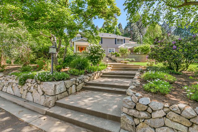 218 Saginaw Drive, Medford, OR 97504