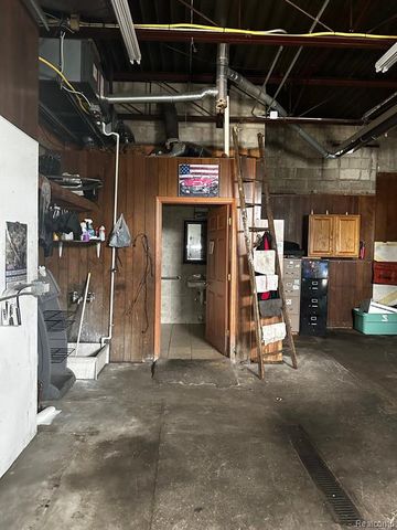 14150 E 8 Mile Road, Detroit, MI 48205