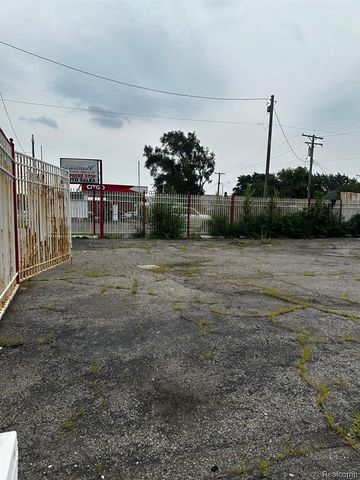 14150 E 8 Mile Road, Detroit, MI 48205