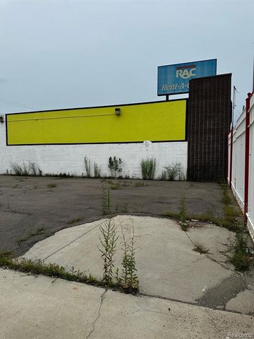 14150 E 8 Mile Road, Detroit, MI 48205