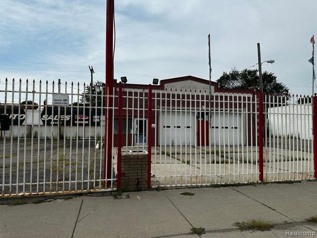 14150 E 8 Mile Road, Detroit, MI 48205