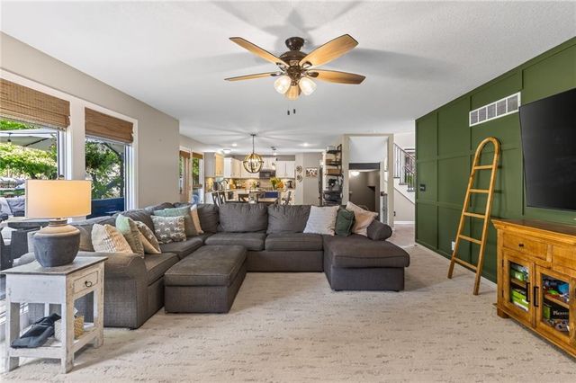 2501 SW Blazing Star Place, Lee's Summit, MO 64081