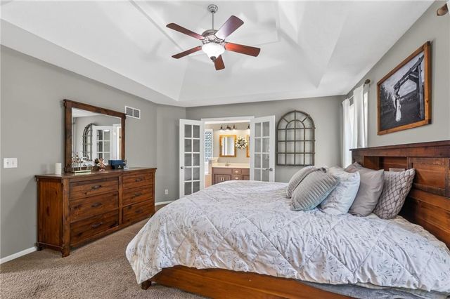 2501 SW Blazing Star Place, Lee's Summit, MO 64081