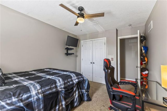 2501 SW Blazing Star Place, Lee's Summit, MO 64081