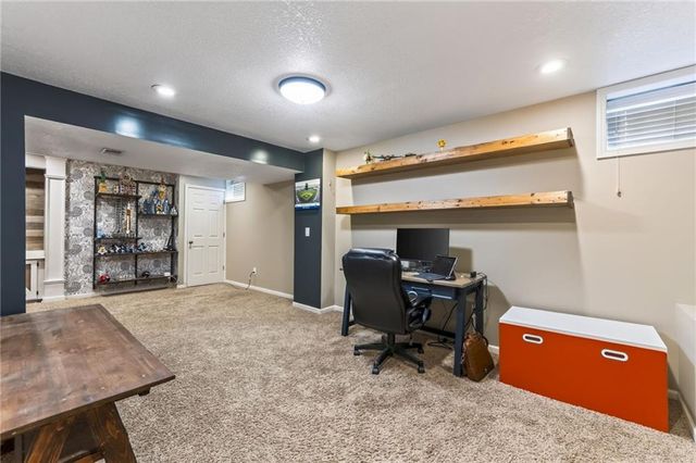 2501 SW Blazing Star Place, Lee's Summit, MO 64081
