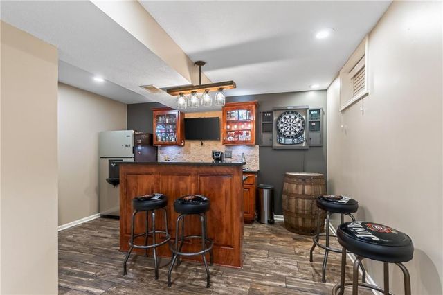 2501 SW Blazing Star Place, Lee's Summit, MO 64081