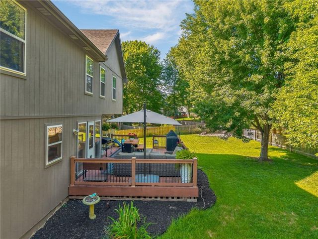 2501 SW Blazing Star Place, Lee's Summit, MO 64081
