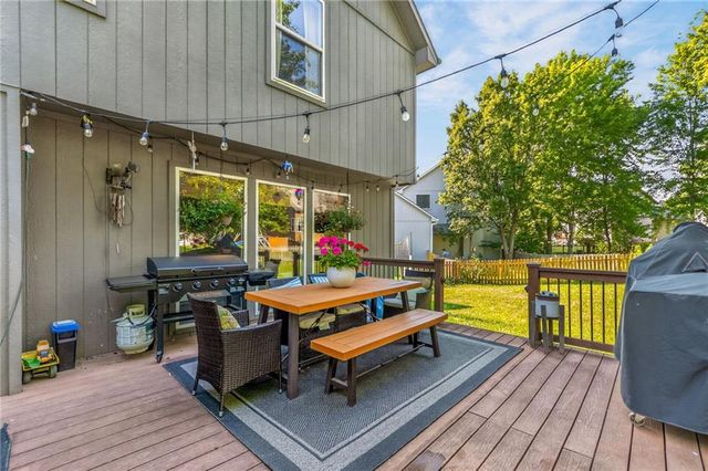 2501 SW Blazing Star Place, Lee's Summit, MO 64081