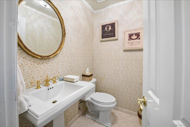 3 Rookery Circle, New City, NY 10956
