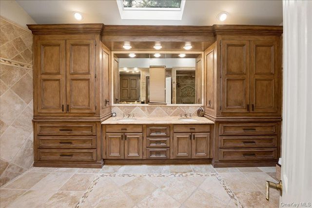 3 Rookery Circle, New City, NY 10956