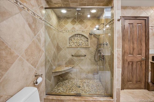 3 Rookery Circle, New City, NY 10956