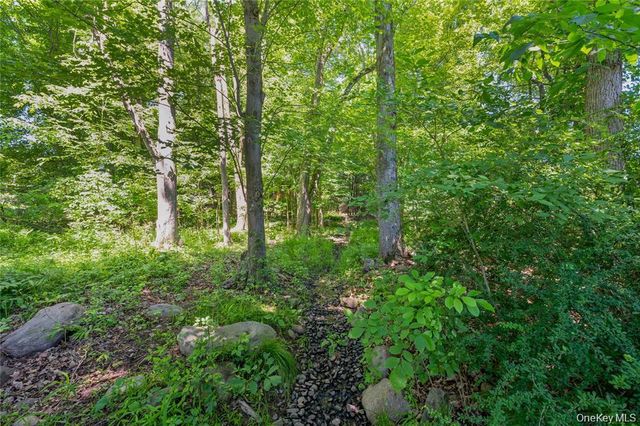 3 Rookery Circle, New City, NY 10956