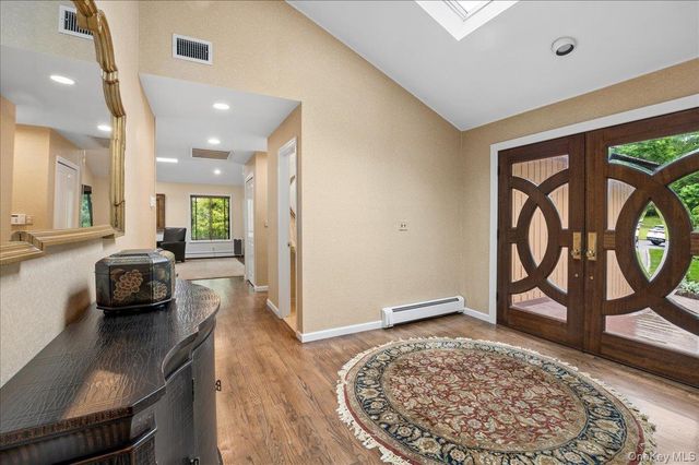 3 Rookery Circle, New City, NY 10956