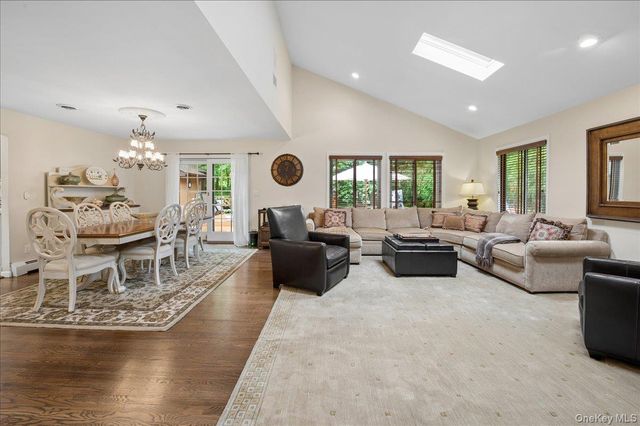 3 Rookery Circle, New City, NY 10956