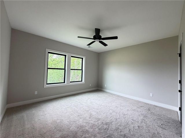 8989 Freedom Street, Lenexa, KS 66227