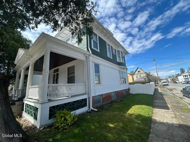 243 6th Avenue, Troy, NY 12180