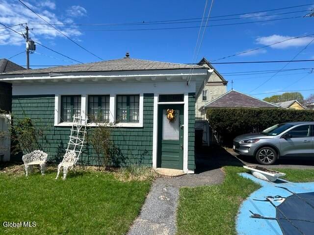243 6th Avenue, Troy, NY 12180