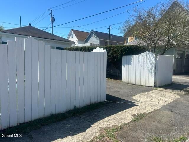 243 6th Avenue, Troy, NY 12180