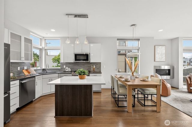 2615 NW 65th Street, Seattle, WA 98117