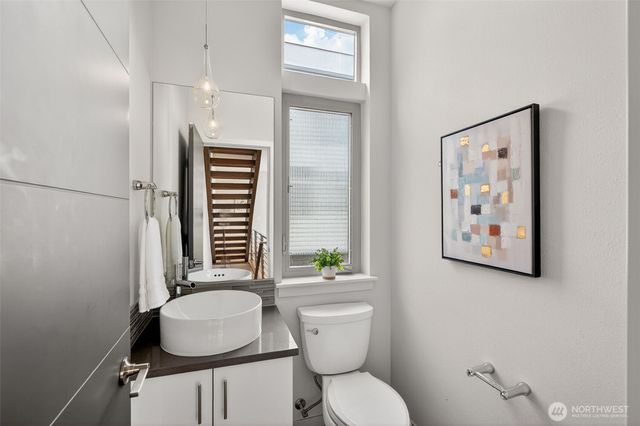 2615 NW 65th Street, Seattle, WA 98117