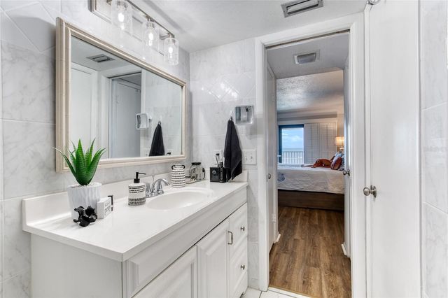 935 OCEAN SHORE BOULEVARD 4040, Ormond Beach, FL 32176