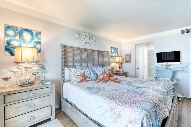 935 OCEAN SHORE BOULEVARD 4040, Ormond Beach, FL 32176