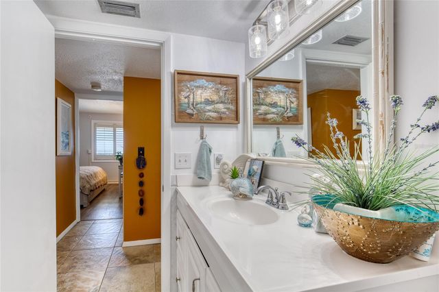 935 OCEAN SHORE BOULEVARD 4040, Ormond Beach, FL 32176