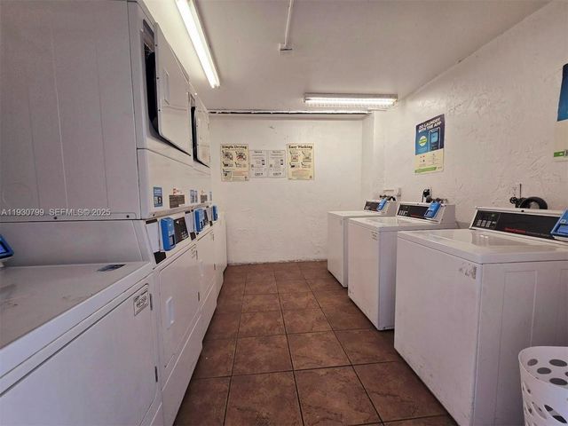 8200 SW 210th St 103, Cutler Bay, FL 33189