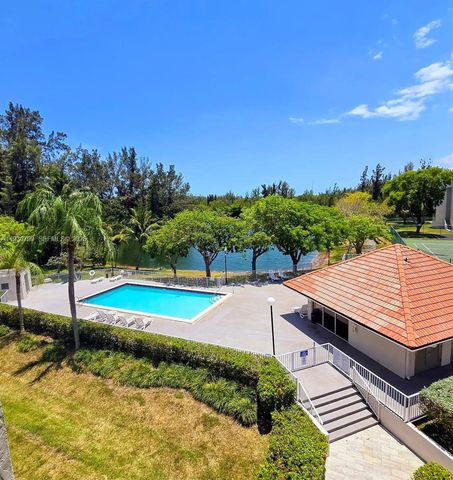 8200 SW 210th St 103, Cutler Bay, FL 33189