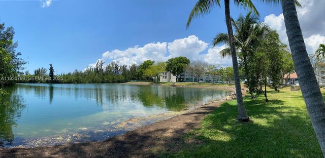 8200 SW 210th St 103, Cutler Bay, FL 33189