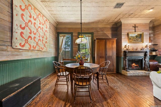 112 N. River Bend Road, Comfort, TX 78013