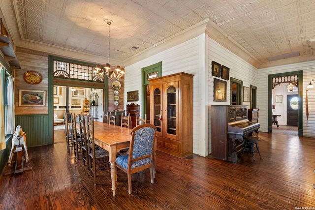 112 N. River Bend Road, Comfort, TX 78013