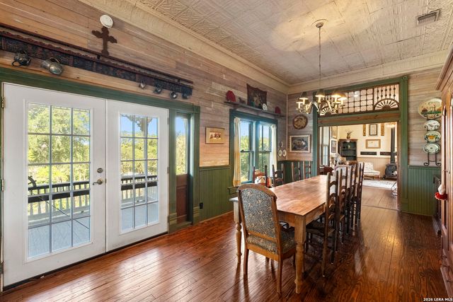 112 N. River Bend Road, Comfort, TX 78013