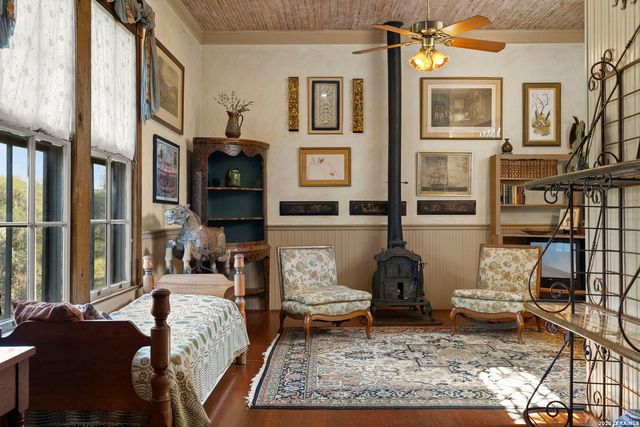 112 N. River Bend Road, Comfort, TX 78013
