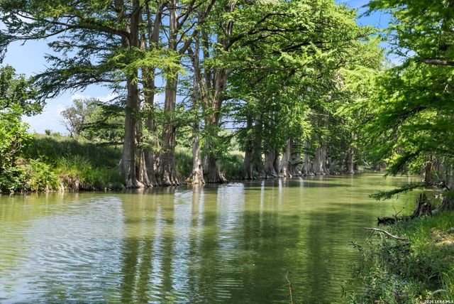 112 N. River Bend Road, Comfort, TX 78013