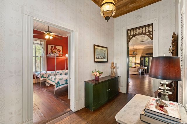 112 N. River Bend Road, Comfort, TX 78013
