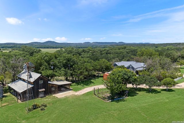 112 N. River Bend Road, Comfort, TX 78013