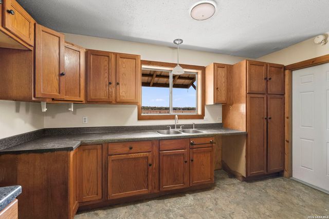 112 N. River Bend Road, Comfort, TX 78013