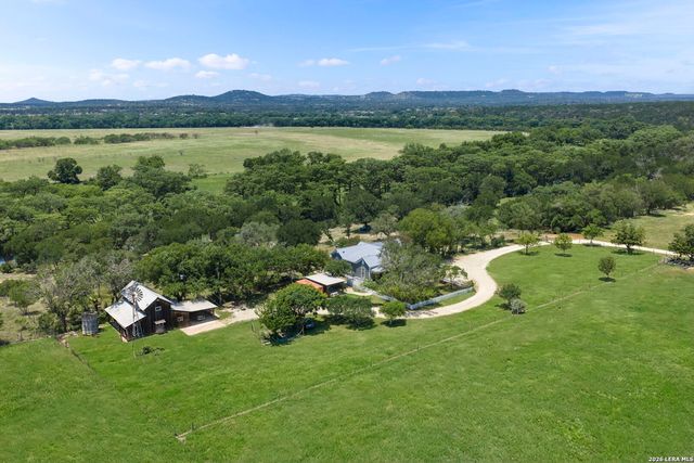 112 N. River Bend Road, Comfort, TX 78013